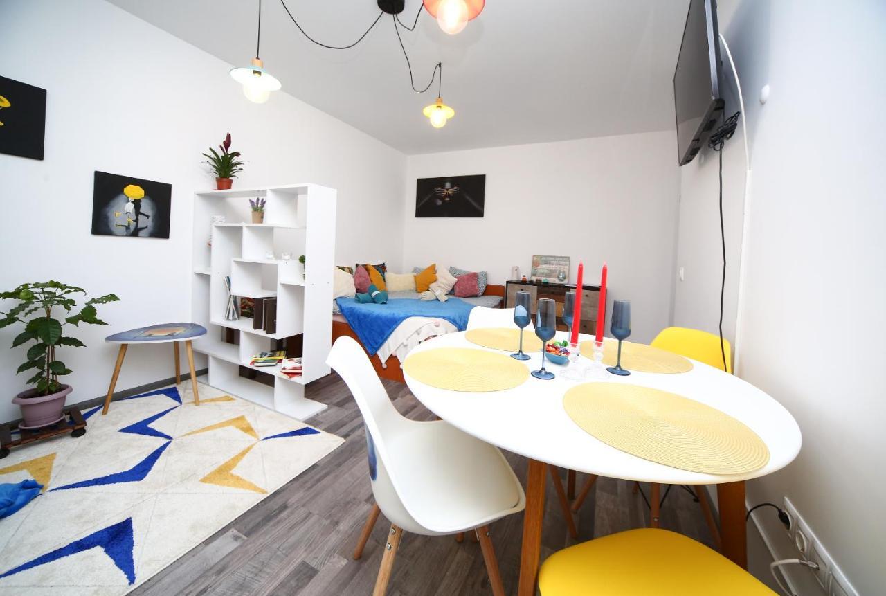 B&M Apartment Брашов Екстер'єр фото