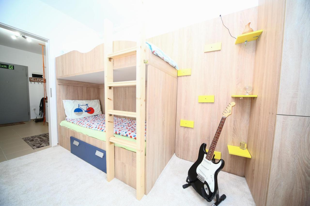 B&M Apartment Брашов Екстер'єр фото