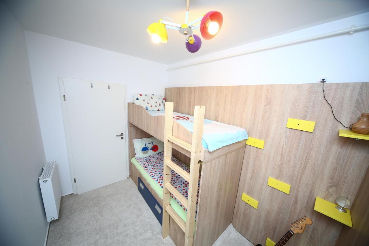 B&M Apartment Брашов Екстер'єр фото