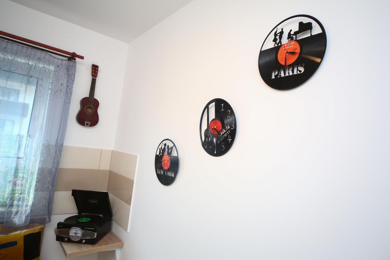 B&M Apartment Брашов Екстер'єр фото